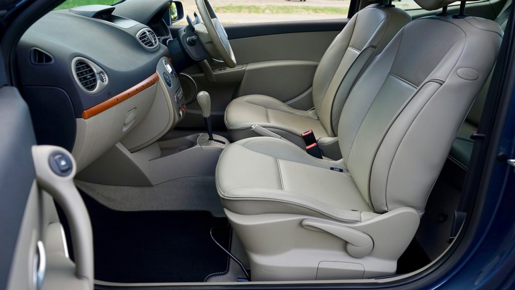 clean your car's interiors